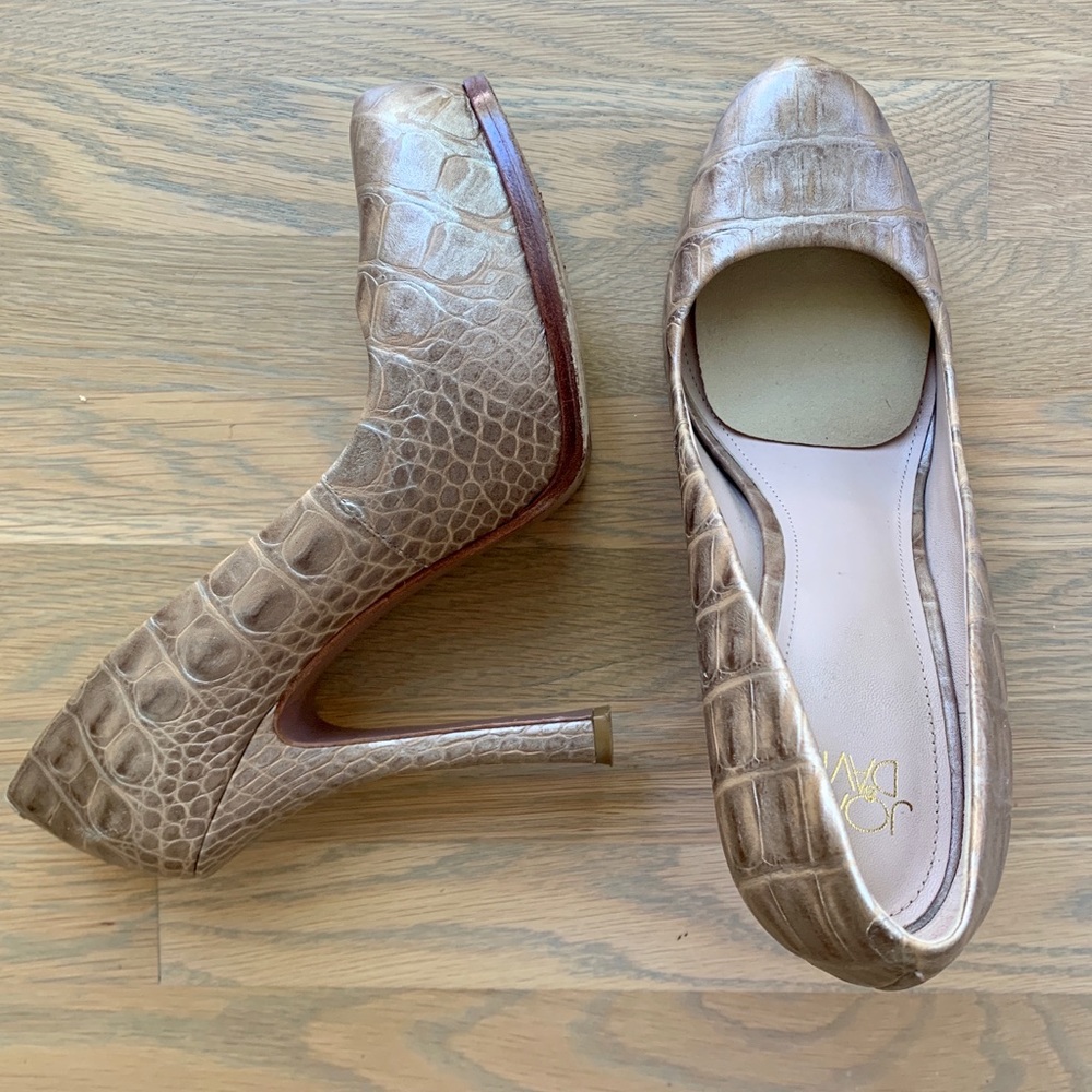Joan & David Snakeskin Print Platform Pumps